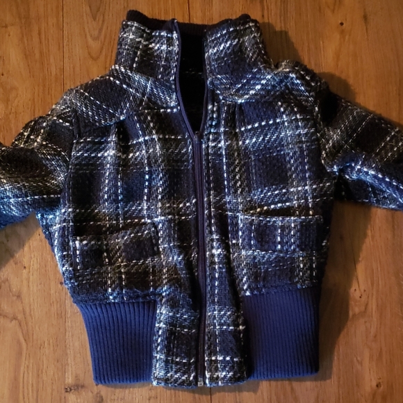 Navy plaid cropped coat size medium - Picture 2 of 5